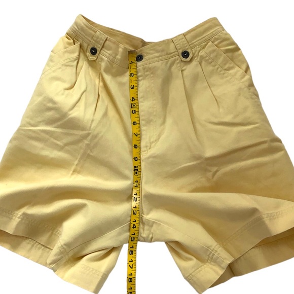 Liz Claiborne Vintage Yellow Pleated Front High Waisted Shorts Size 10 - Picture 8 of 10
